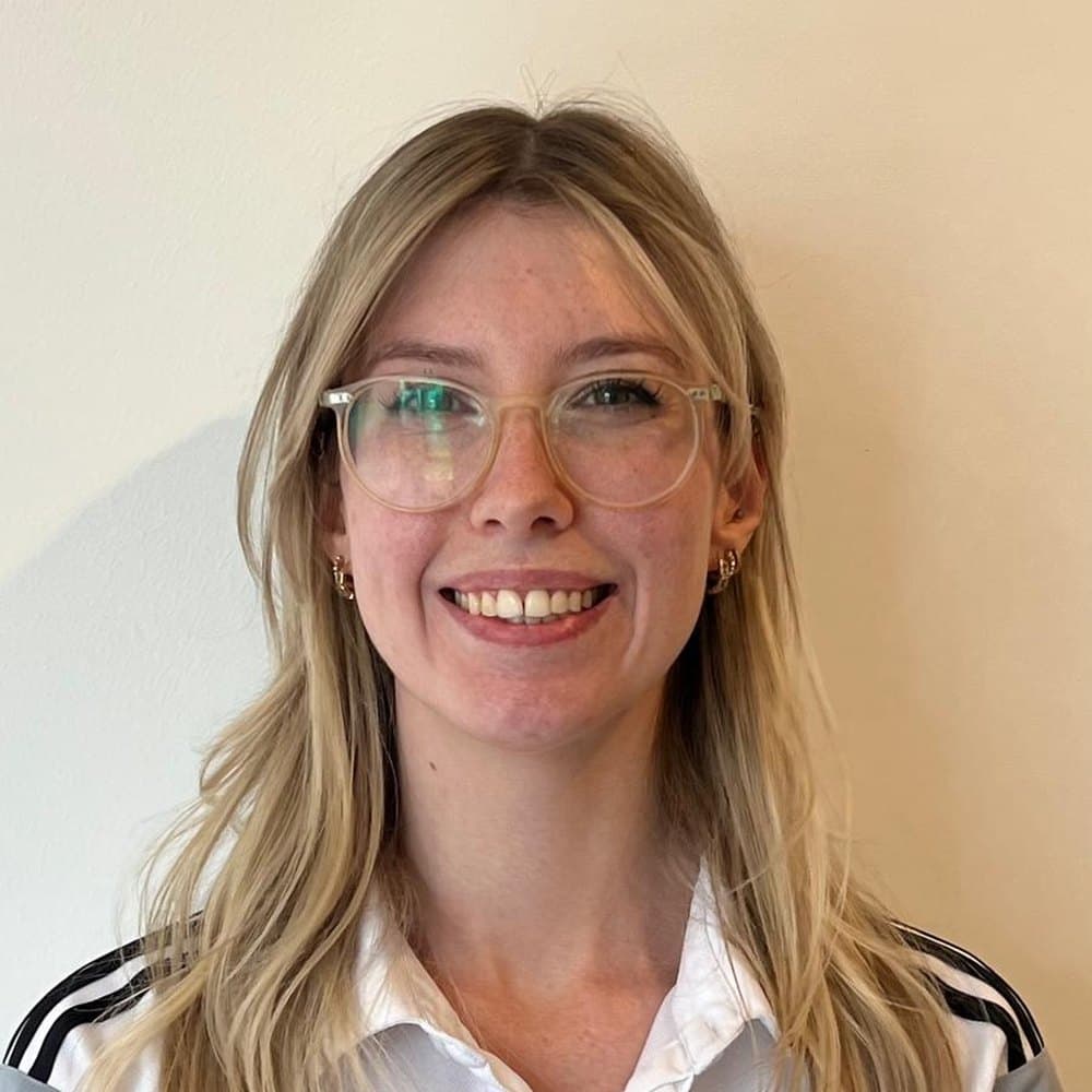 Julia, Fahrlehrerin bei der Schanzer Fahrschule